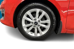 Kia cee'd esikatselu 20