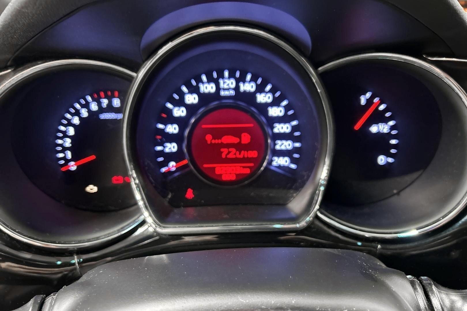 Kia cee'd iso kuva 13