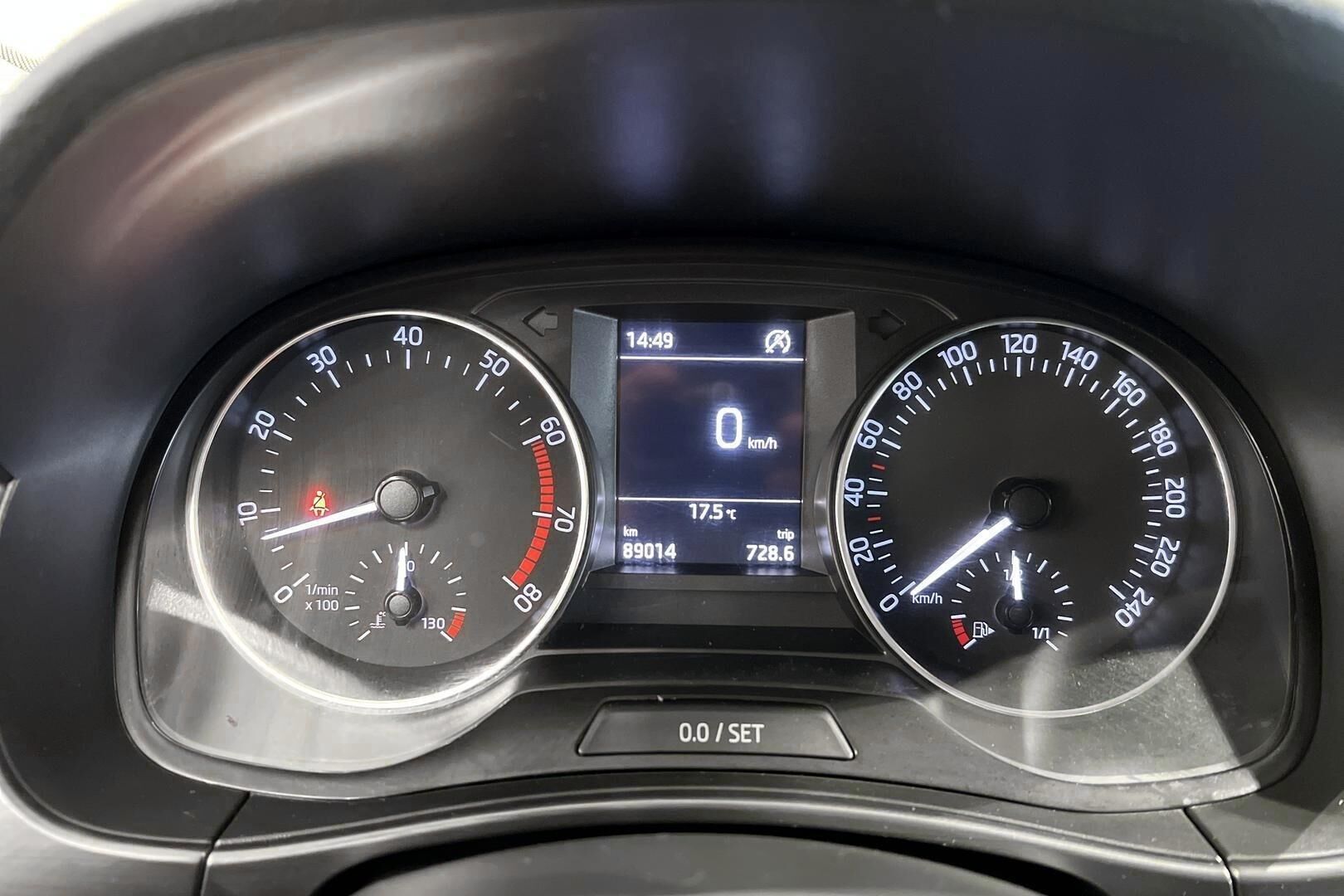 Skoda Fabia iso kuva 14