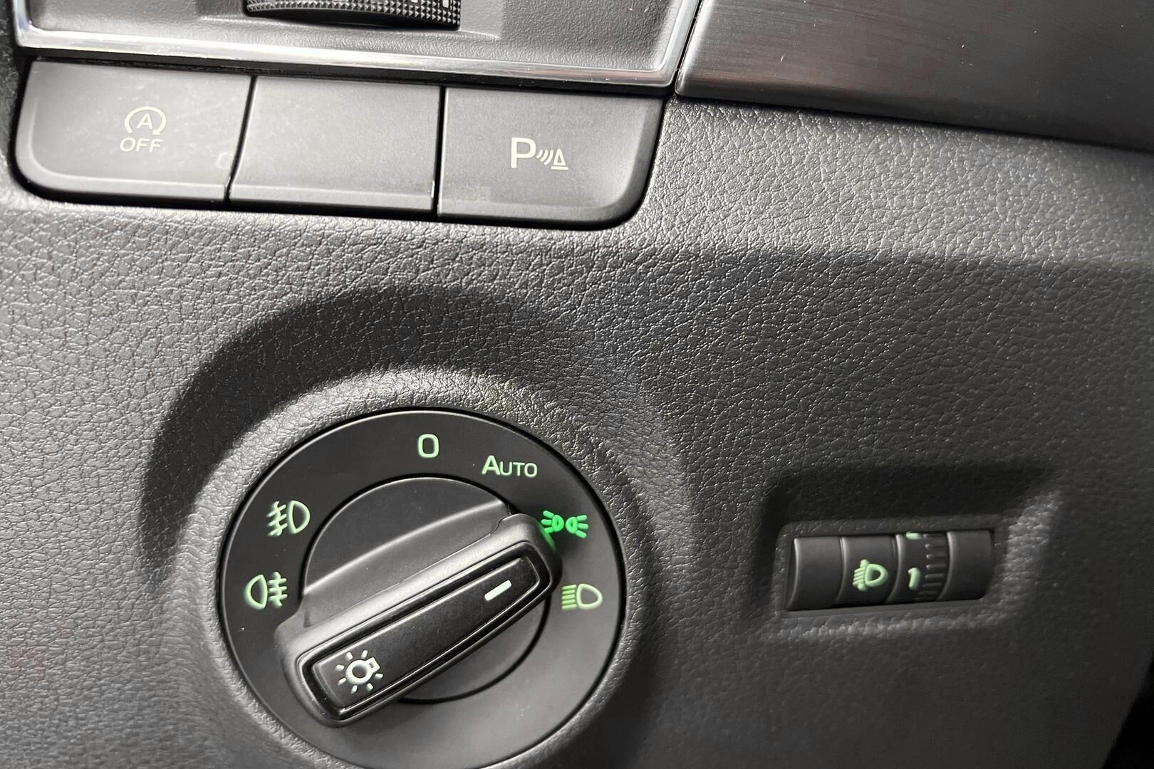 Skoda Fabia iso kuva 21