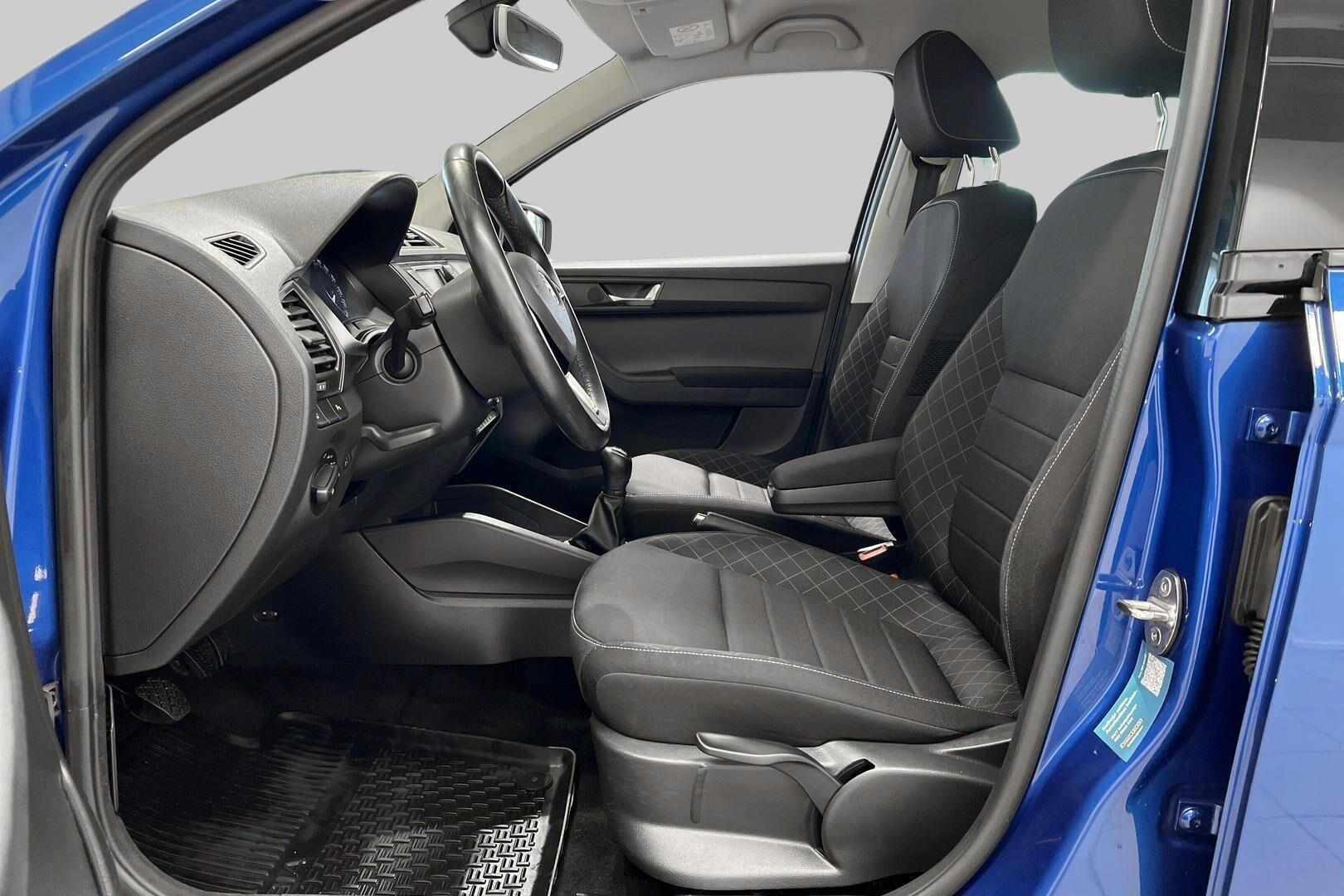Skoda Fabia iso kuva 9