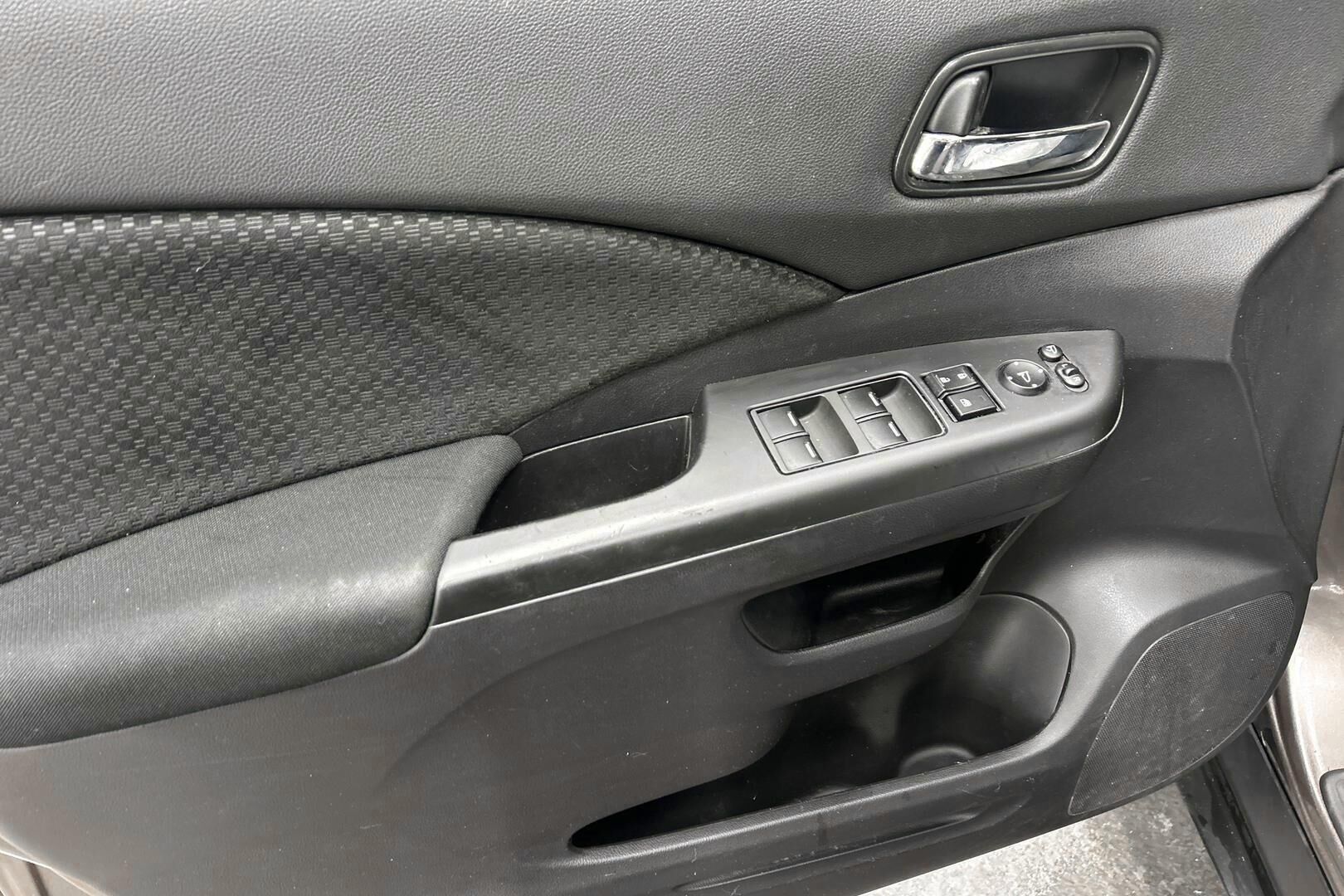 Honda CR-V iso kuva 18