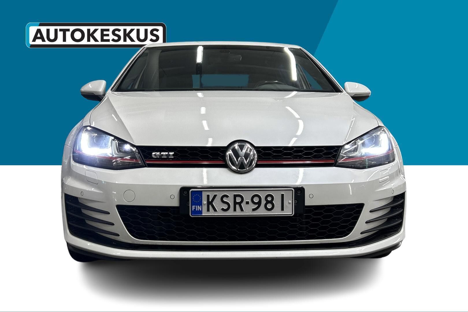 Volkswagen Golf iso kuva 2