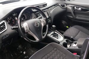 Nissan Qashqai esikatselu 1