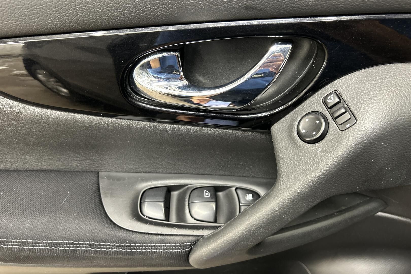 Nissan Qashqai iso kuva 22