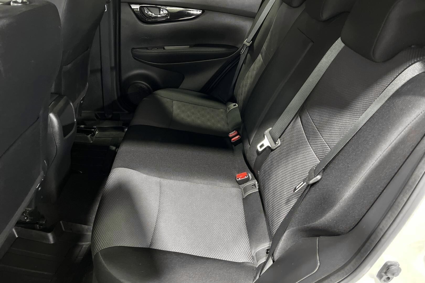 Nissan Qashqai iso kuva 10