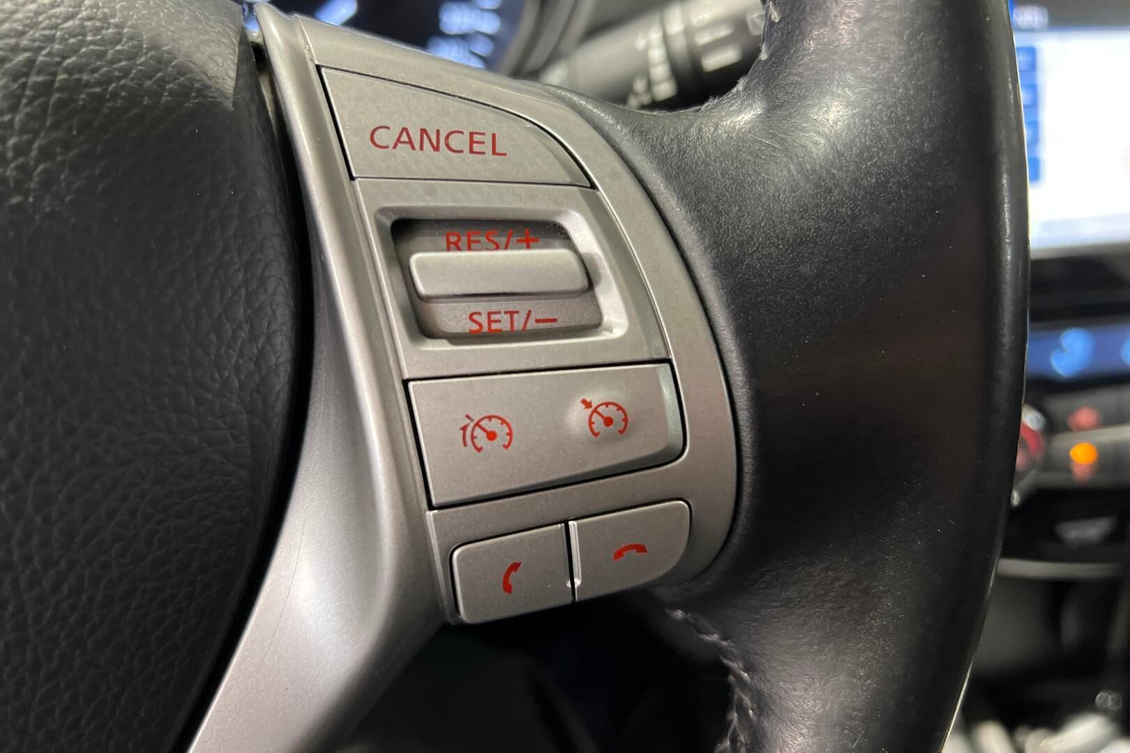 Nissan Qashqai iso kuva 16