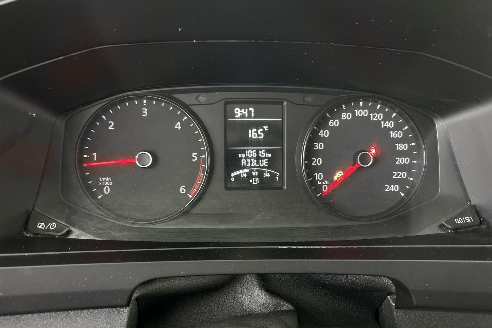 Volkswagen Transporter iso kuva 13