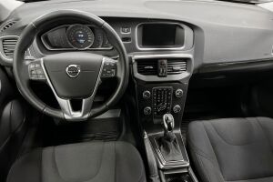 Volvo V40 esikatselu 11