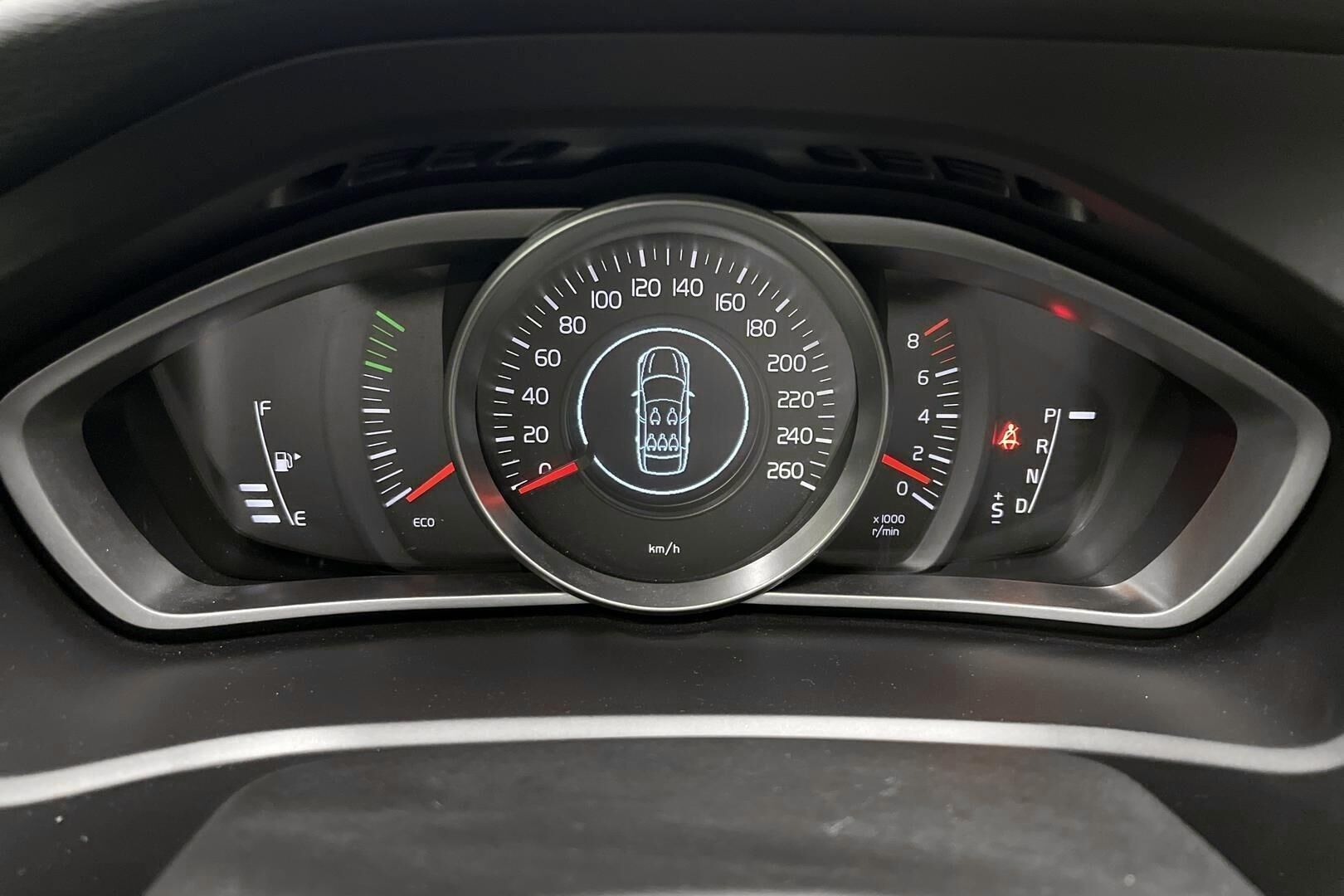 Volvo V40 iso kuva 14