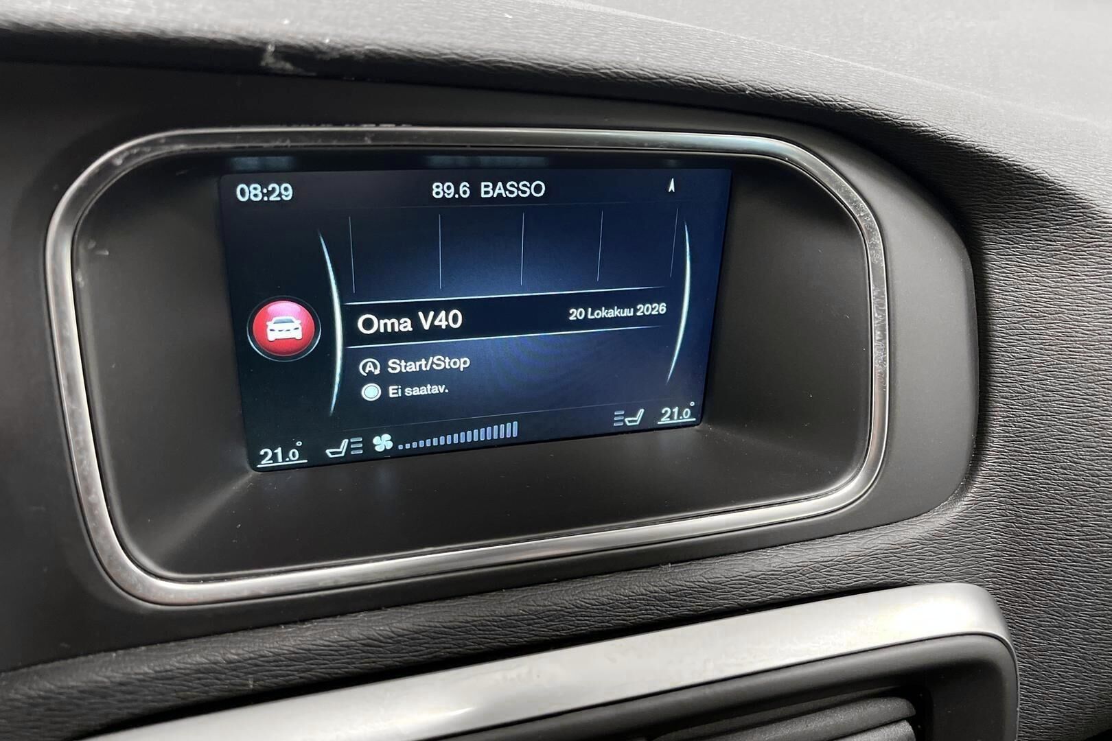Volvo V40 iso kuva 15