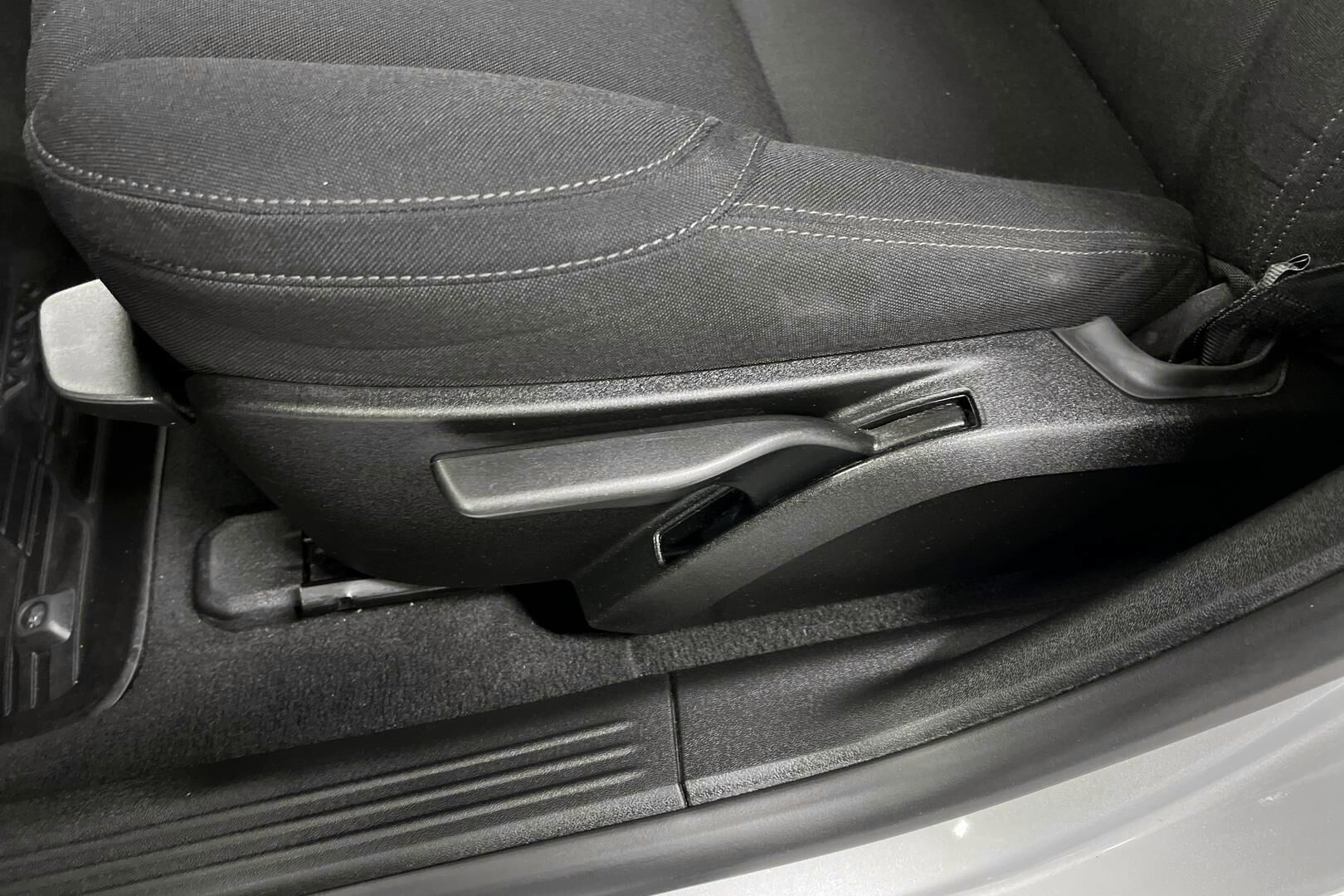 Volvo V40 iso kuva 19