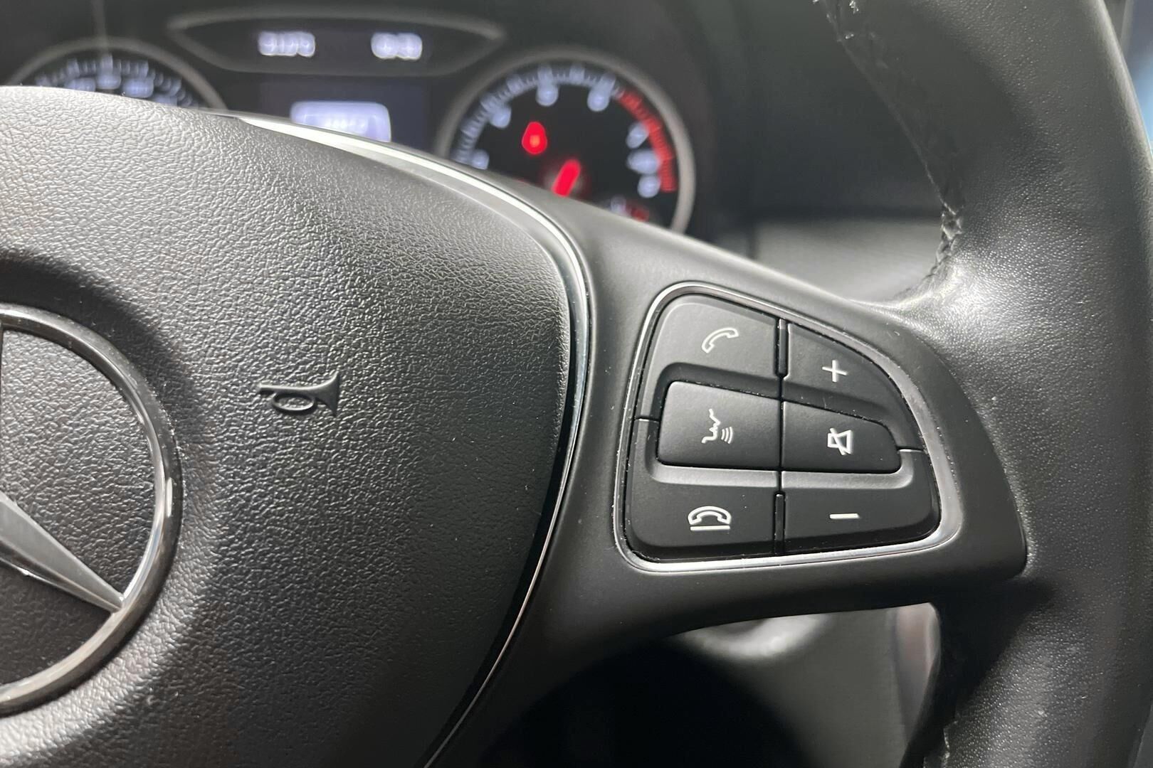 Mercedes-Benz A iso kuva 18