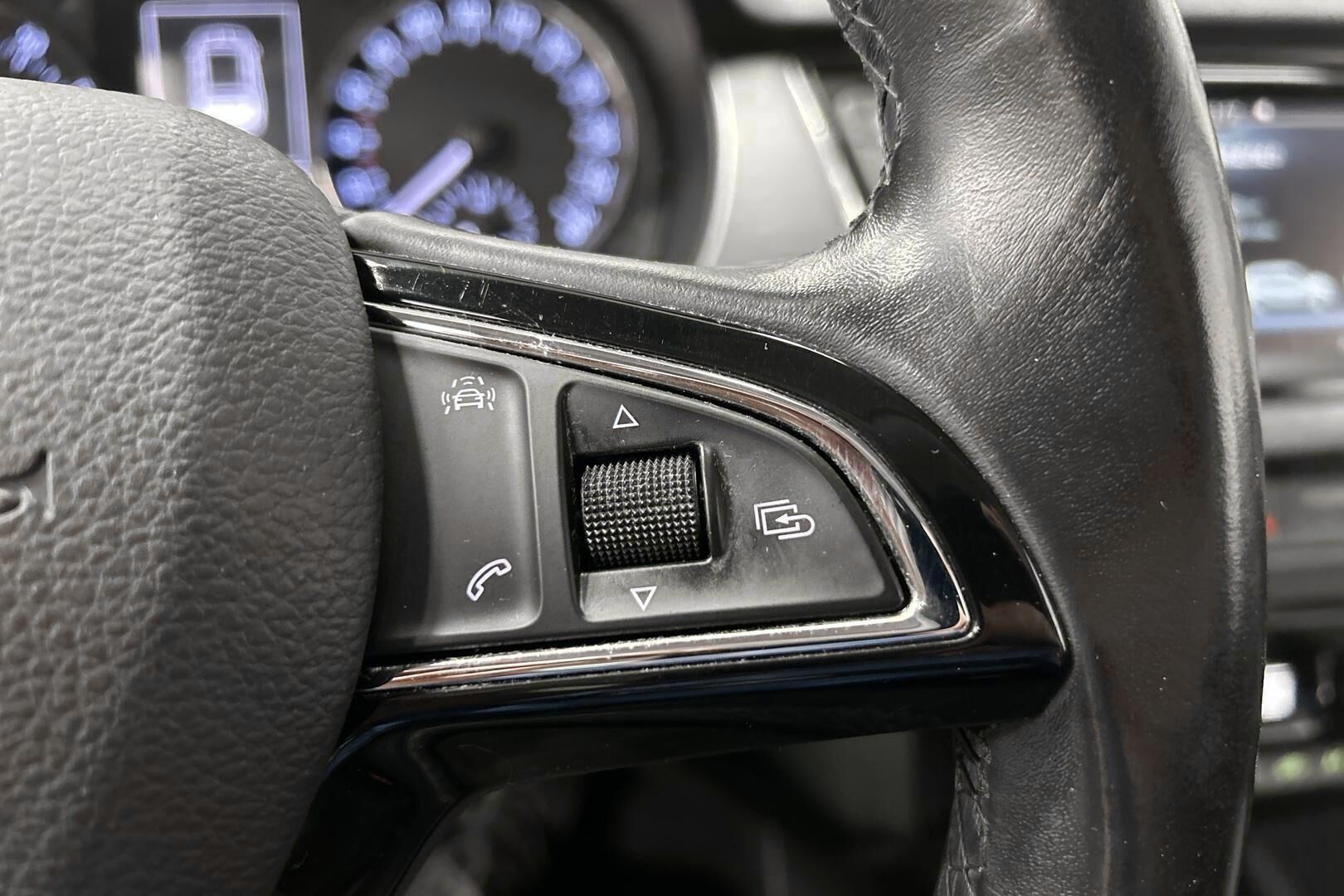 Skoda Fabia iso kuva 19