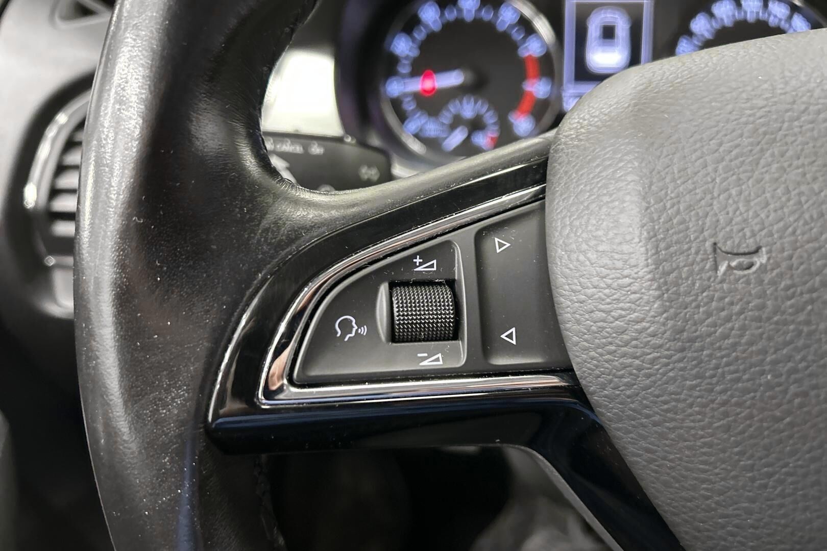 Skoda Fabia iso kuva 20