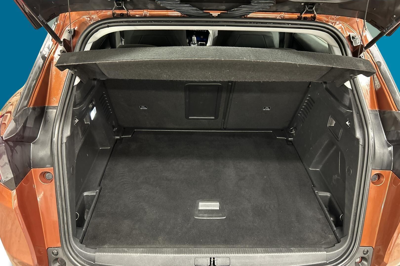 Peugeot 3008 iso kuva 11