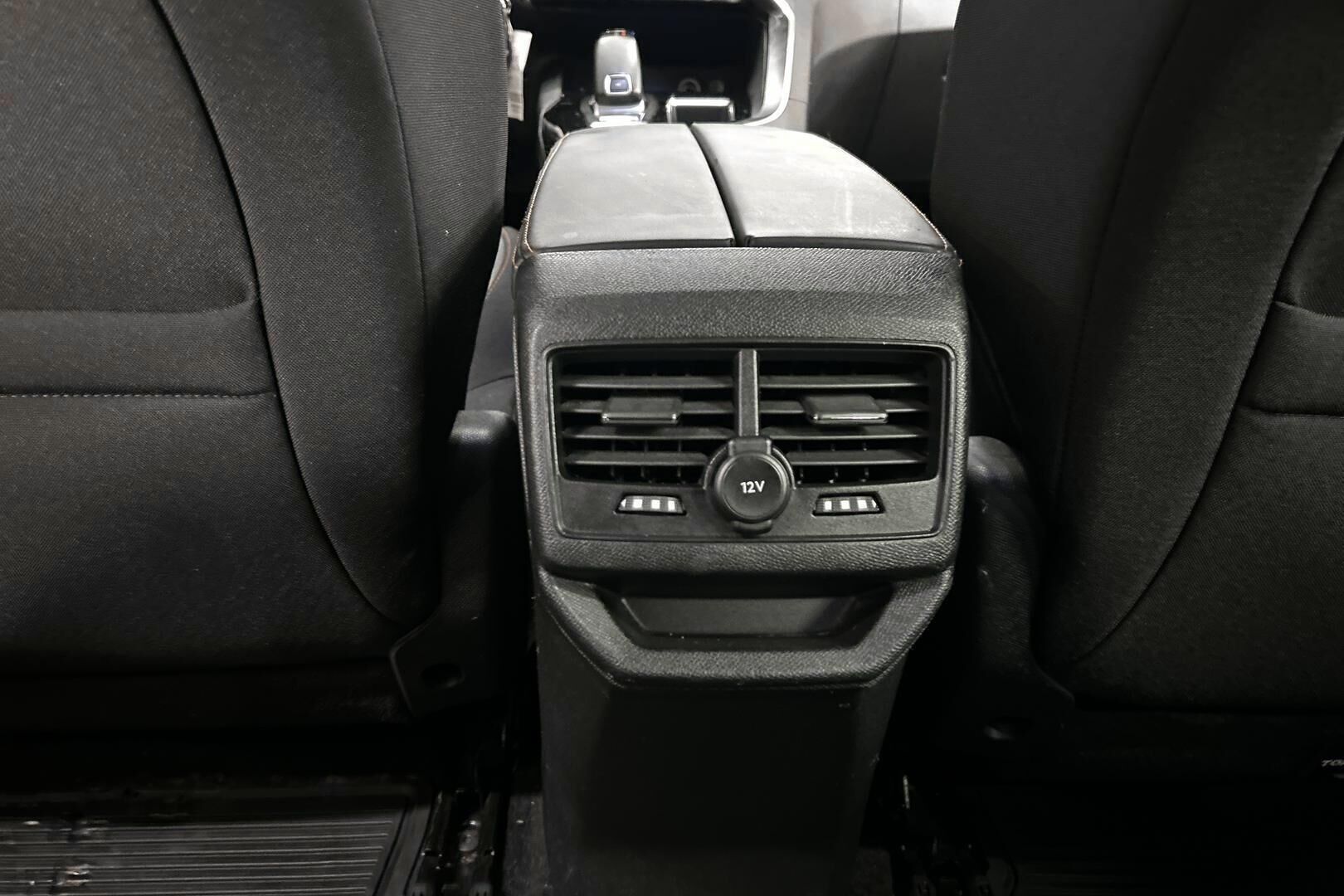 Peugeot 3008 iso kuva 24