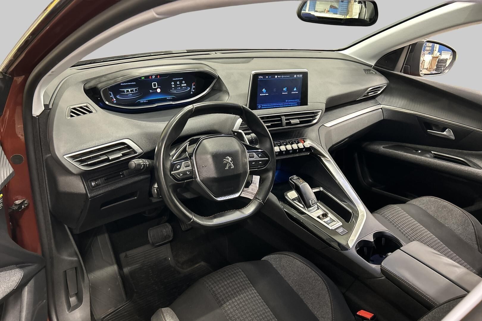 Peugeot 3008 iso kuva 8