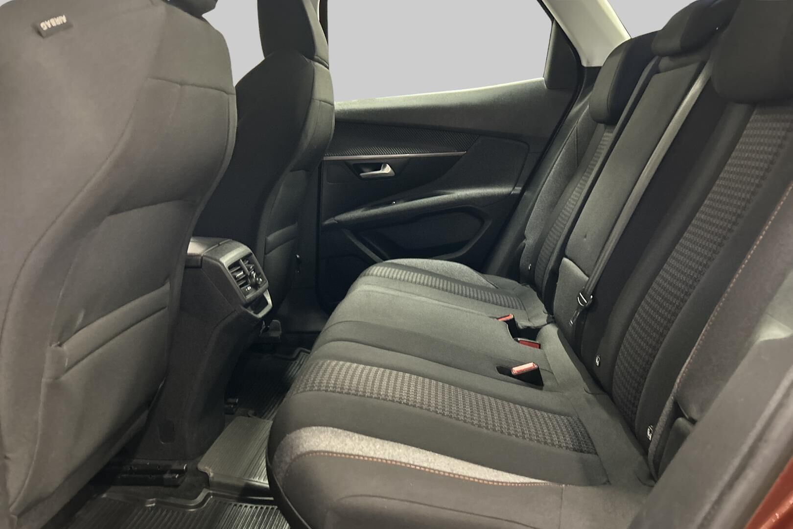 Peugeot 3008 iso kuva 9