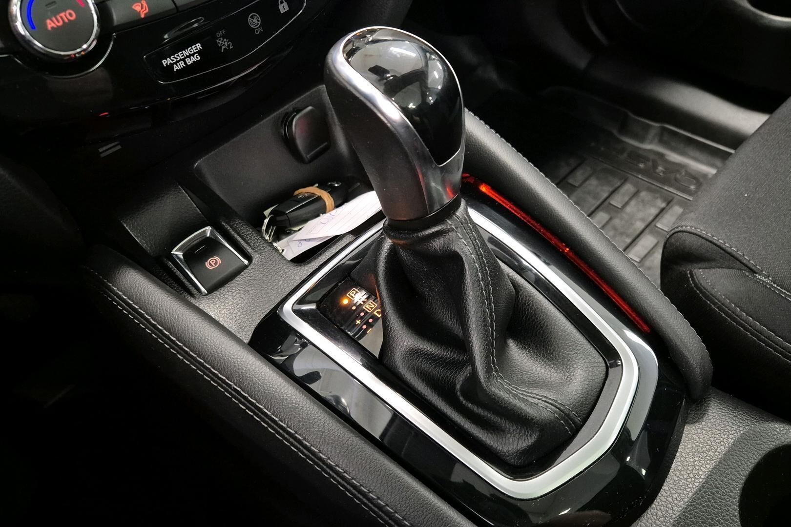 Nissan Qashqai iso kuva 18