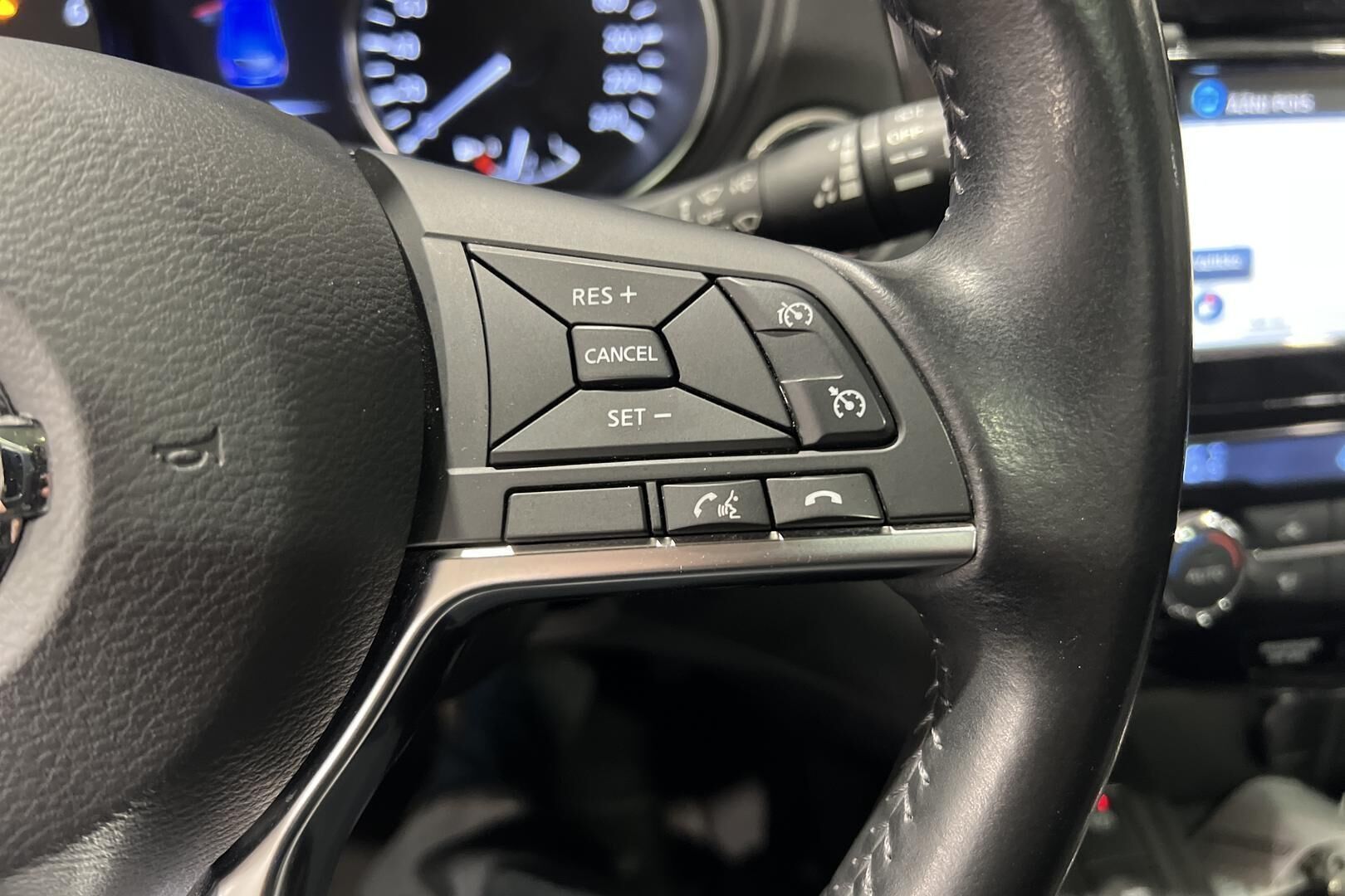 Nissan Qashqai iso kuva 23