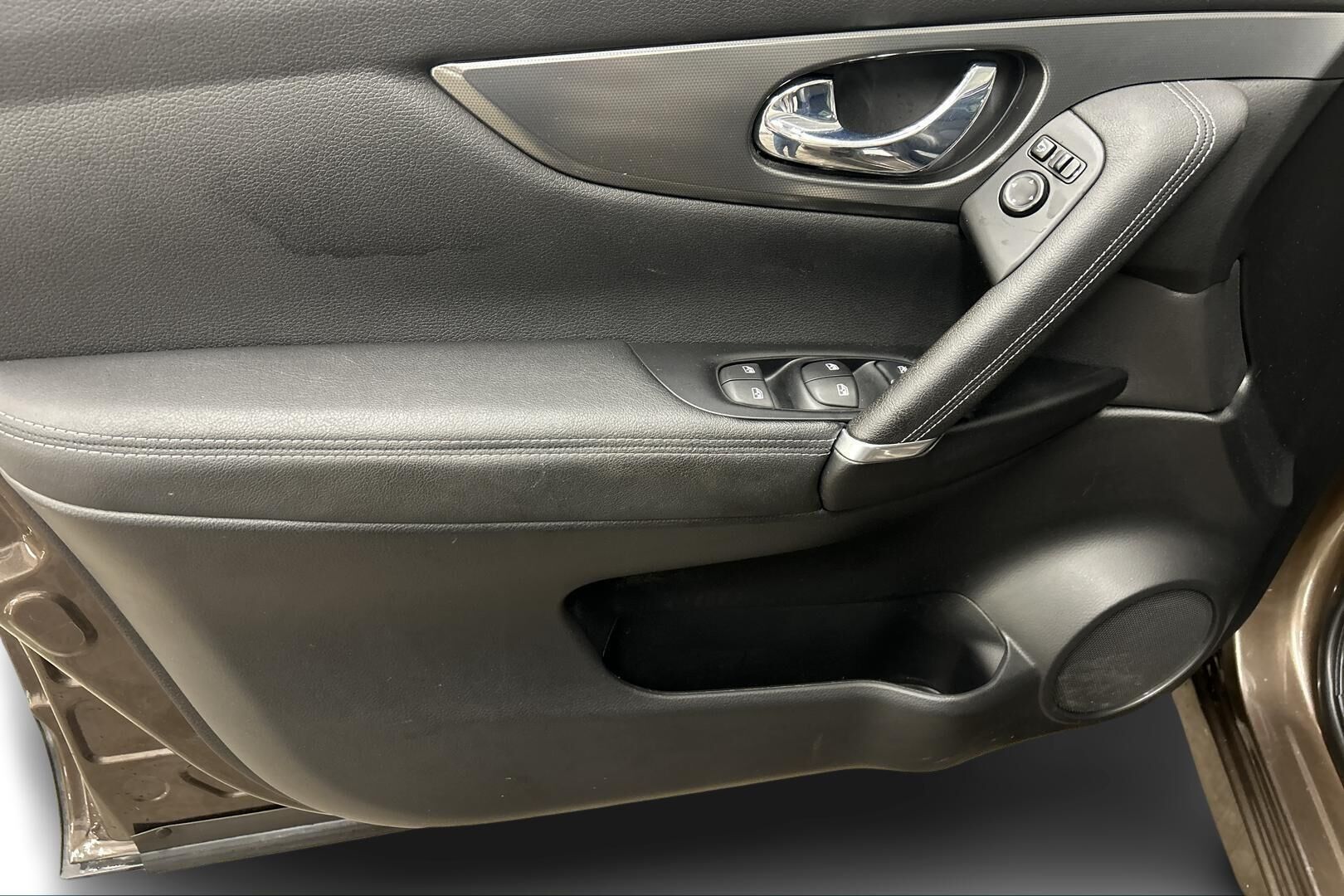 Nissan Qashqai iso kuva 14