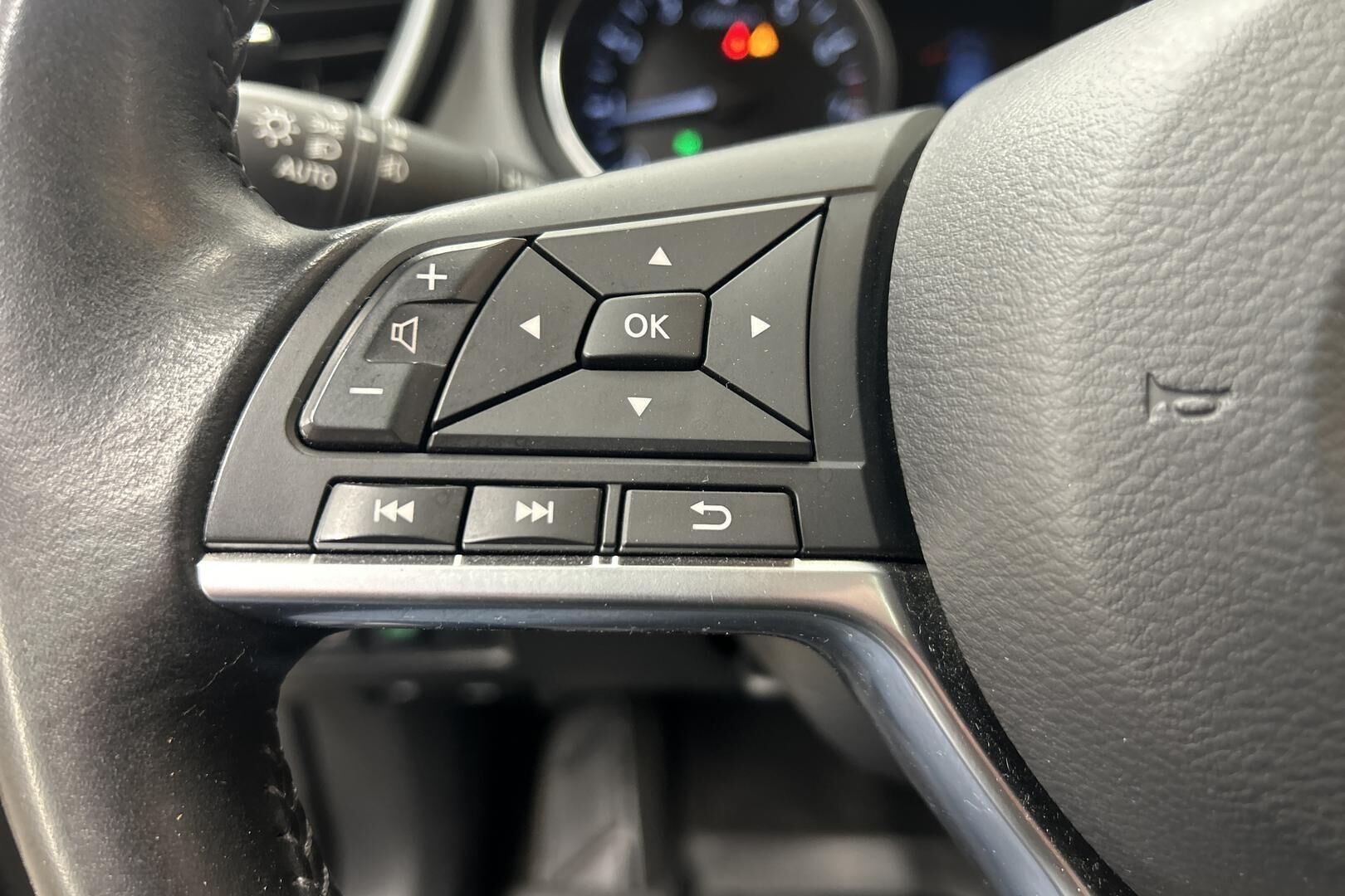 Nissan Qashqai iso kuva 16