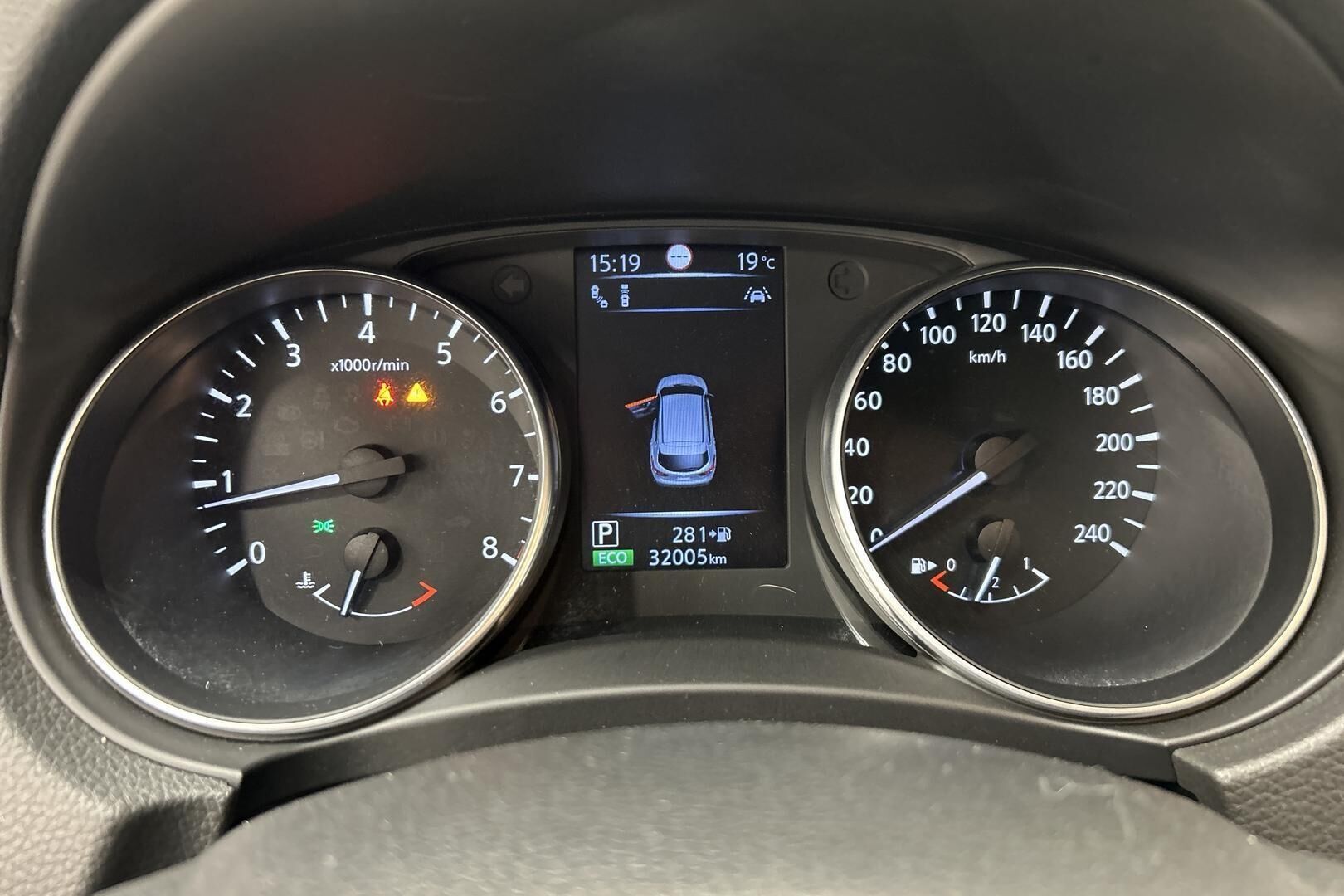 Nissan Qashqai iso kuva 18
