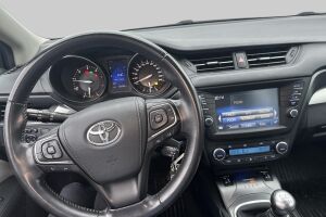 TOYOTA AVENSIS esikatselu 1