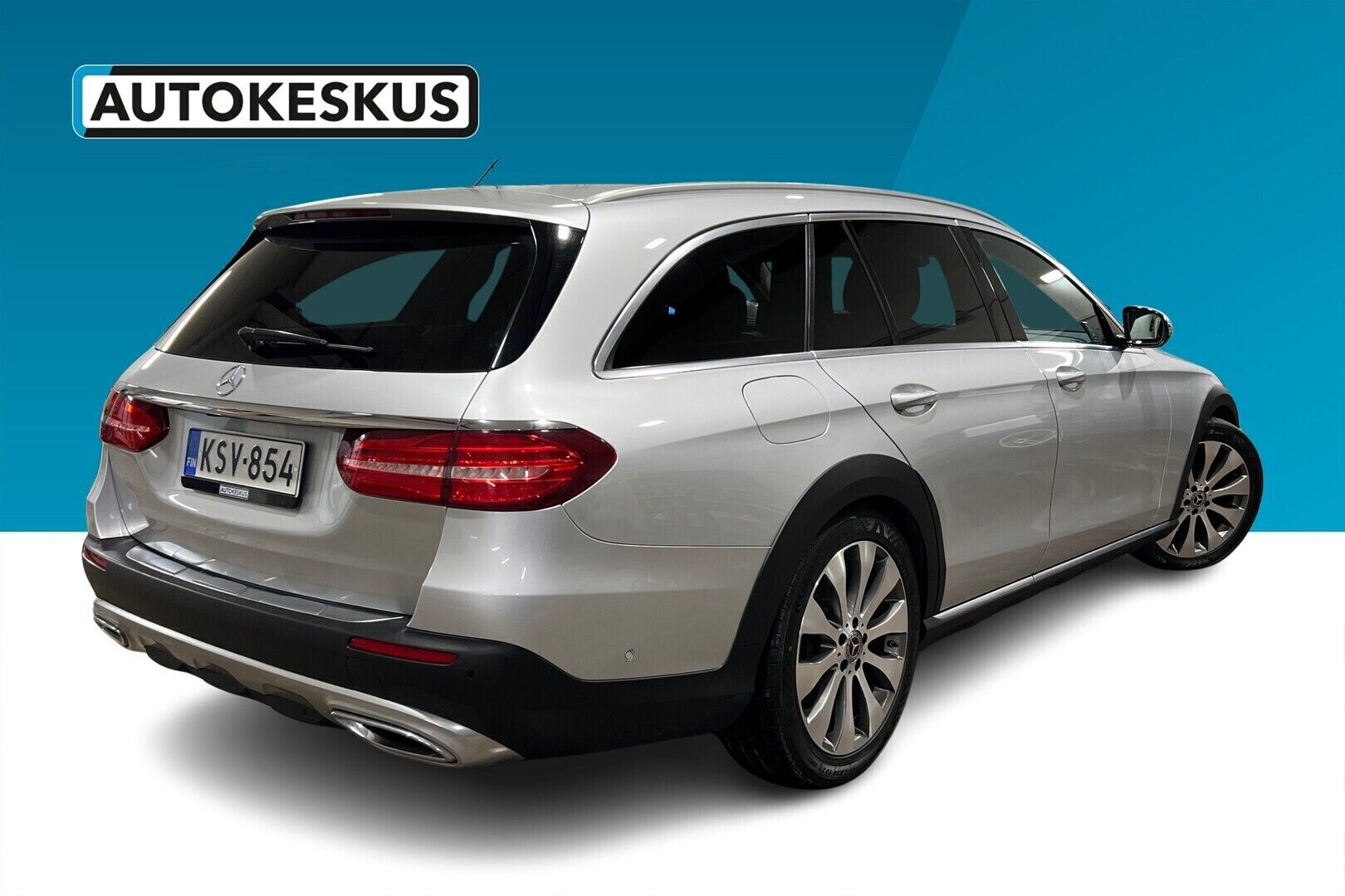 Mercedes-Benz E iso kuva 19