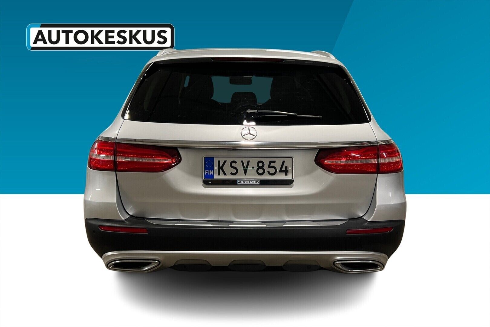Mercedes-Benz E iso kuva 20