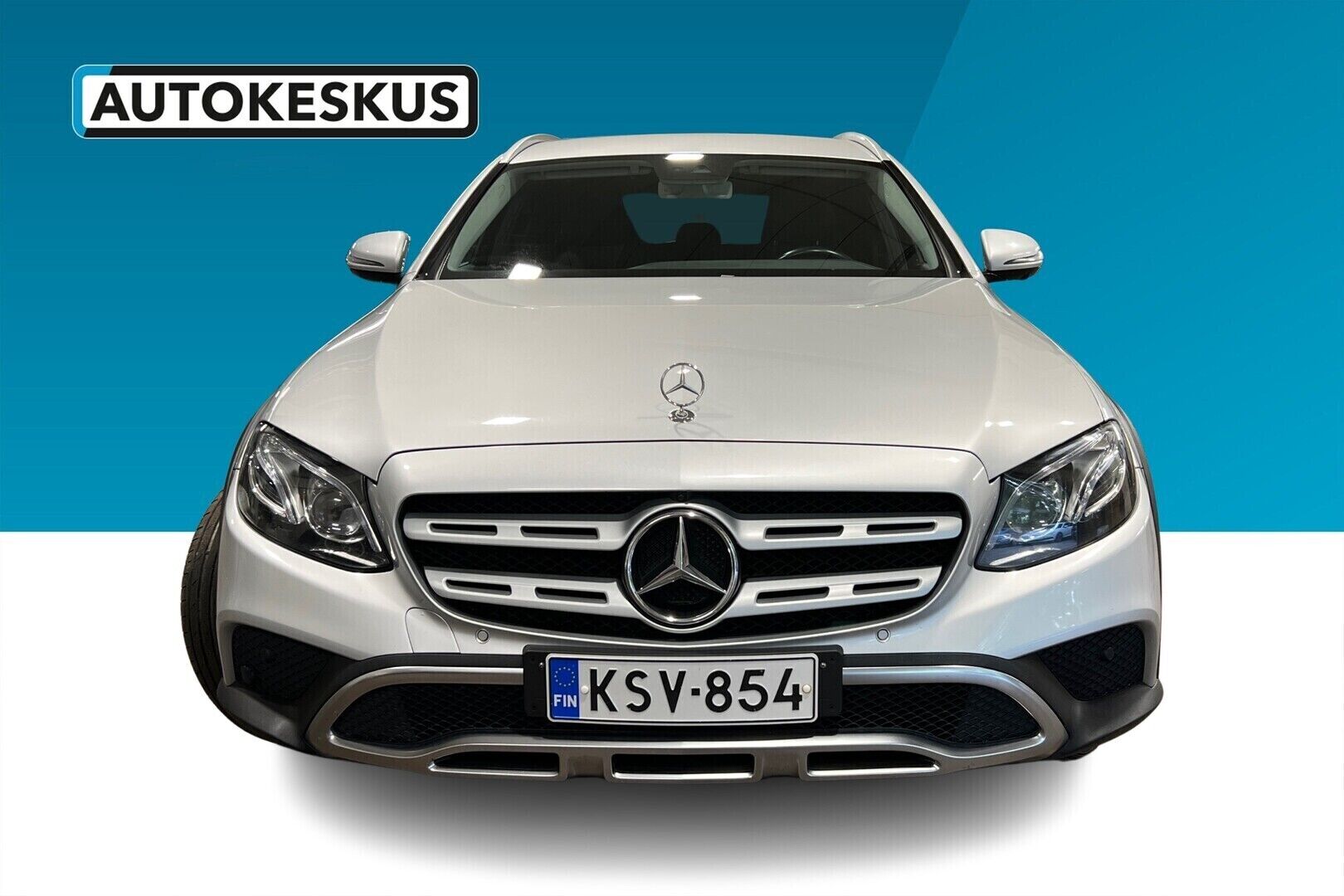 Mercedes-Benz E iso kuva 6