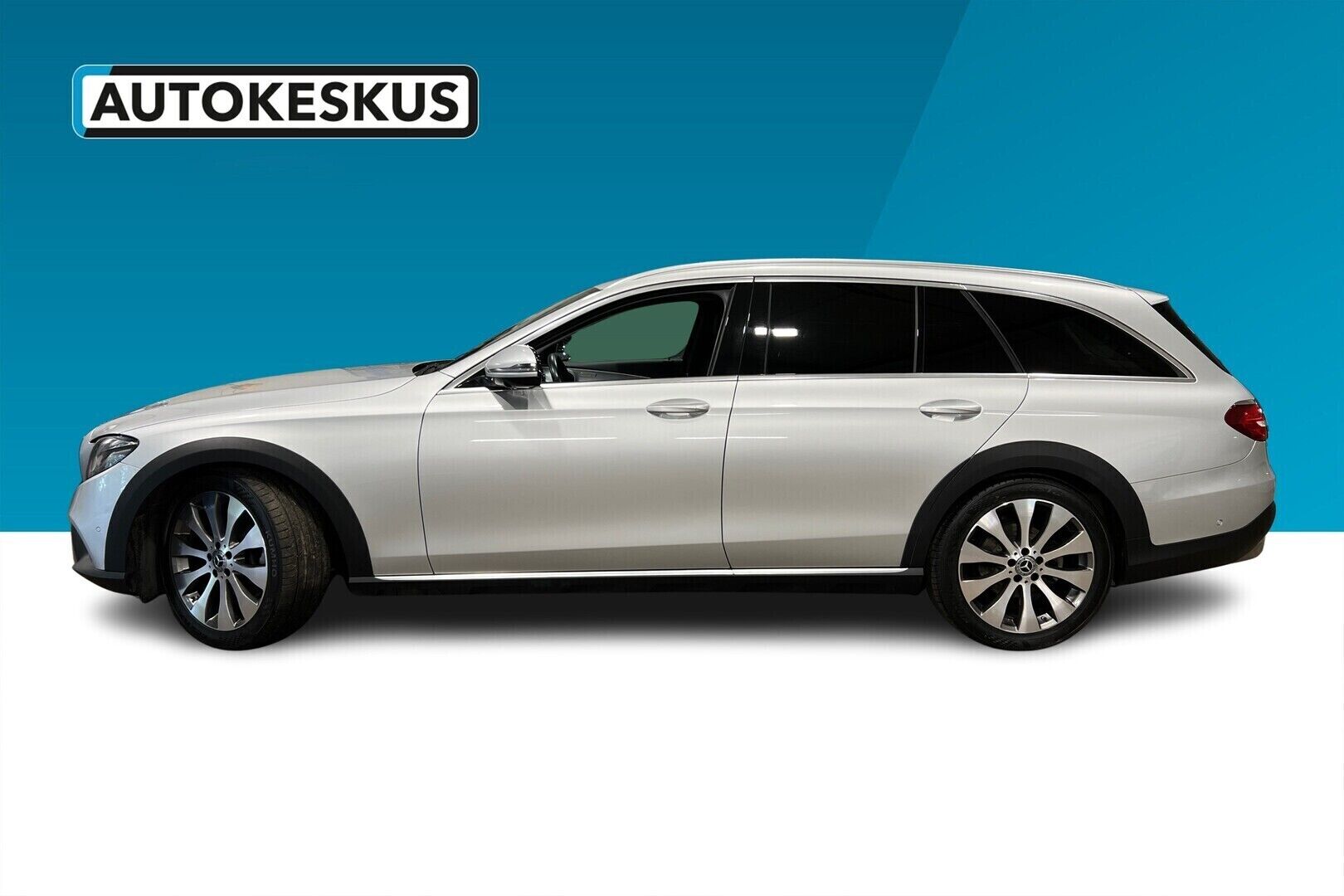 Mercedes-Benz E iso kuva 7