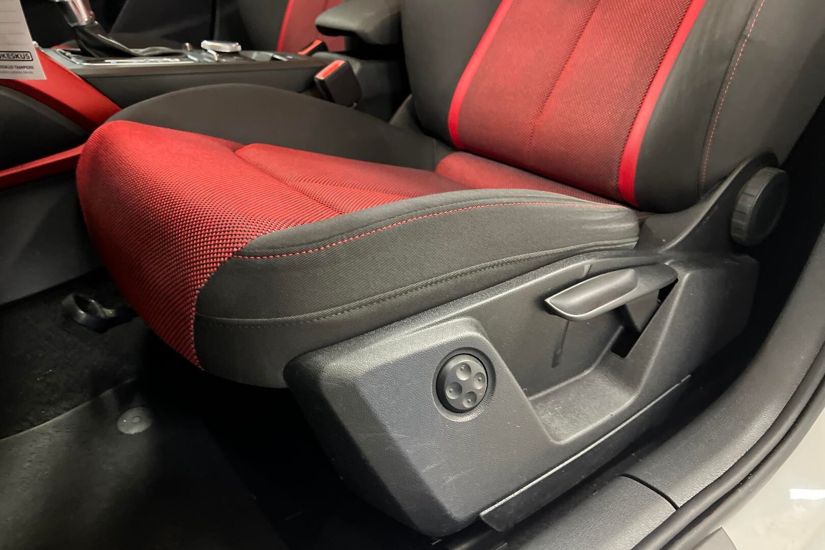 Audi Q2 iso kuva 22