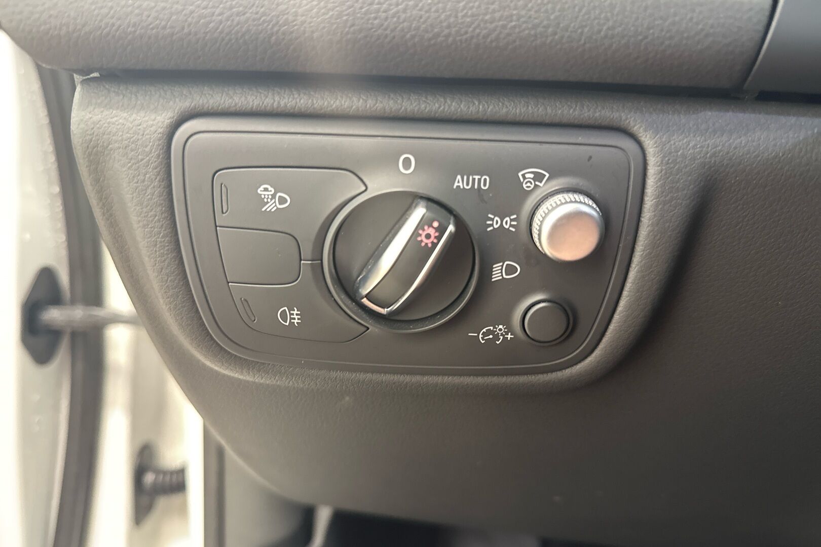 Audi A6 iso kuva 15