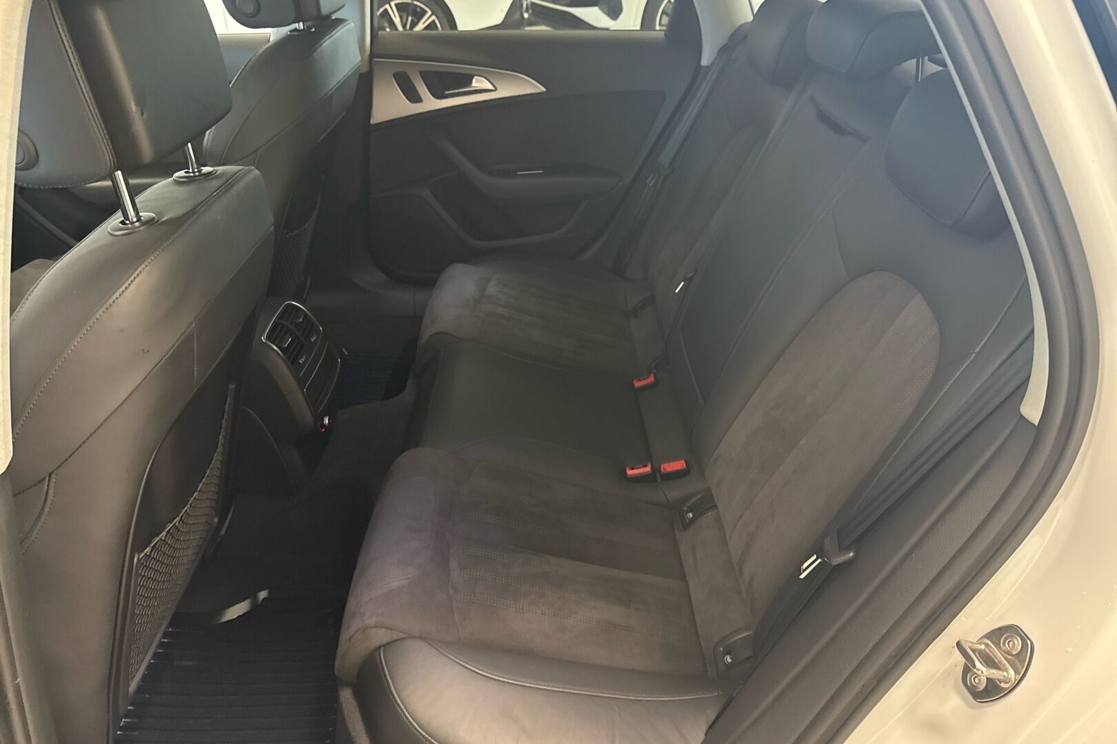 Audi A6 iso kuva 8