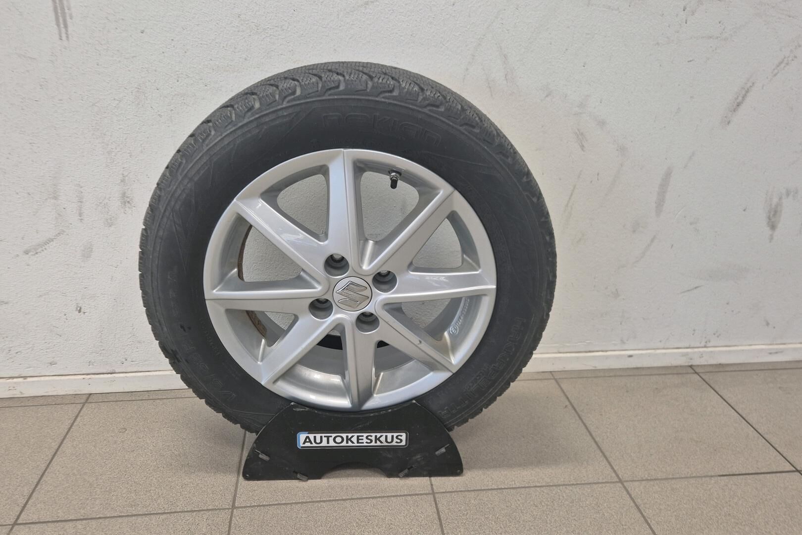Suzuki Swift iso kuva 23
