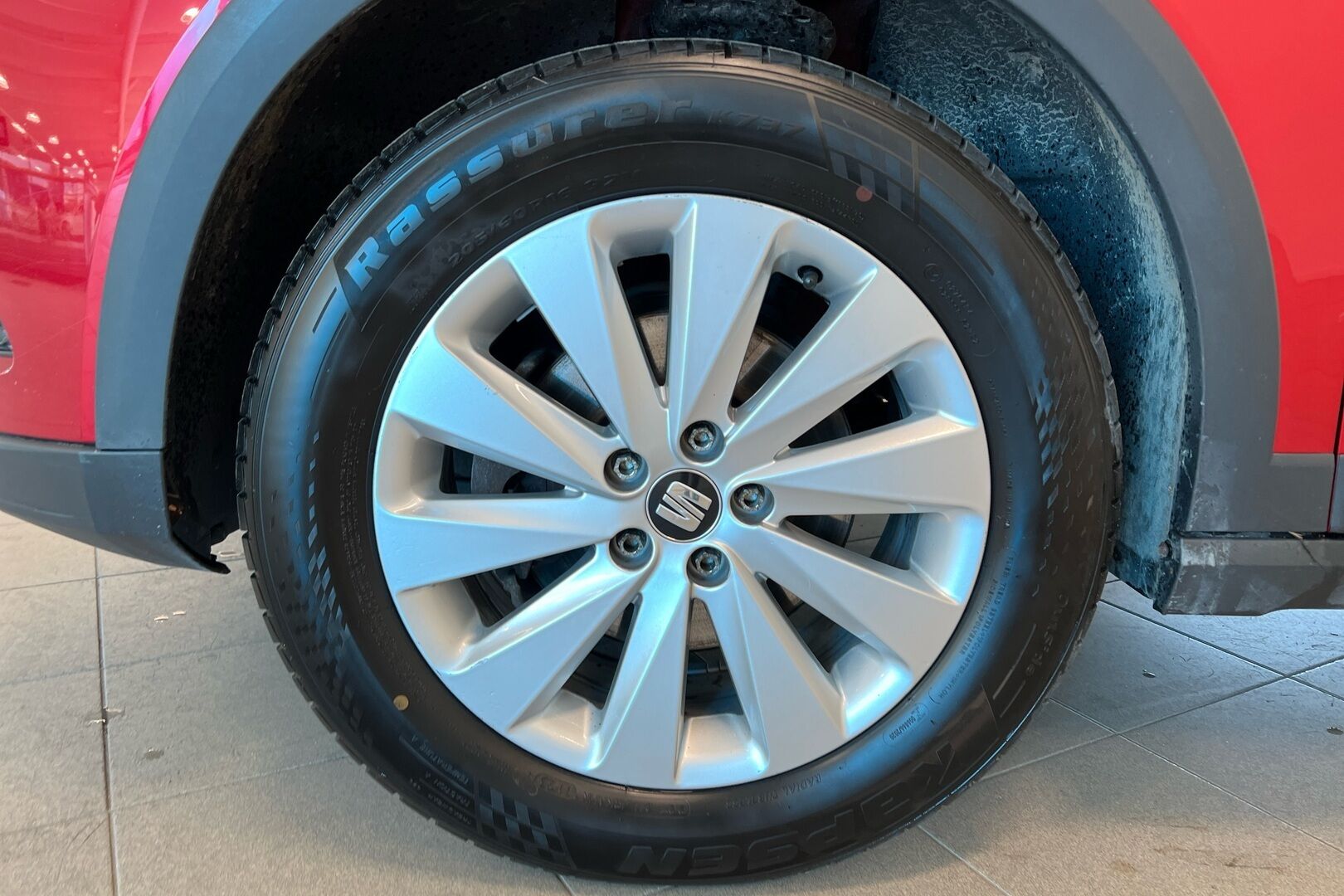 Seat Arona iso kuva 10