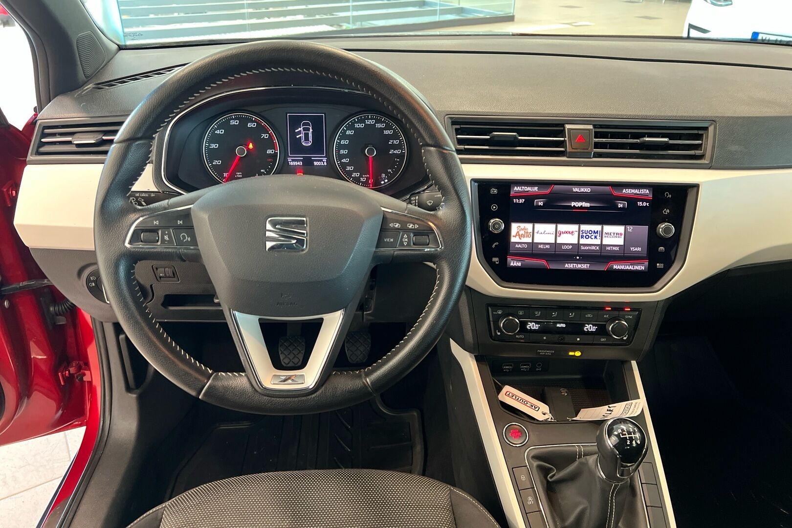 Seat Arona iso kuva 20