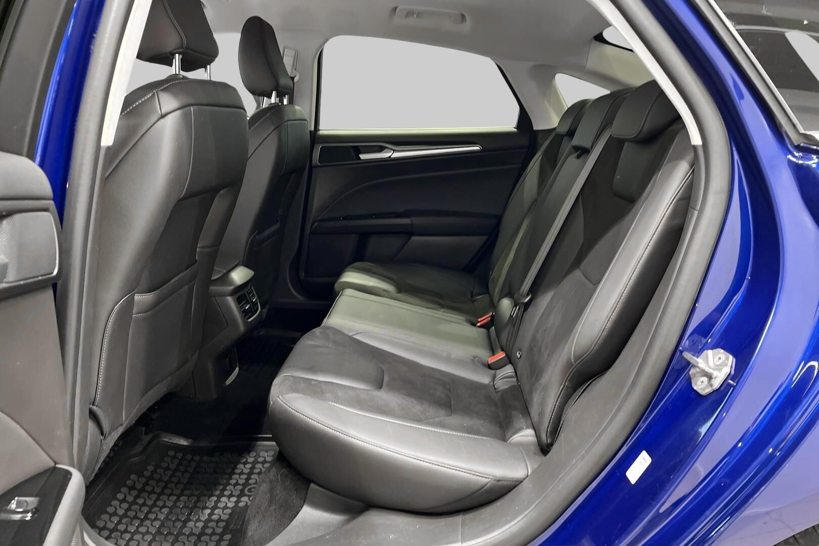 Ford Mondeo iso kuva 10