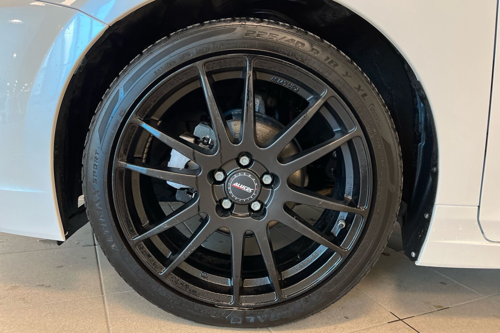 Lexus CT iso kuva 10