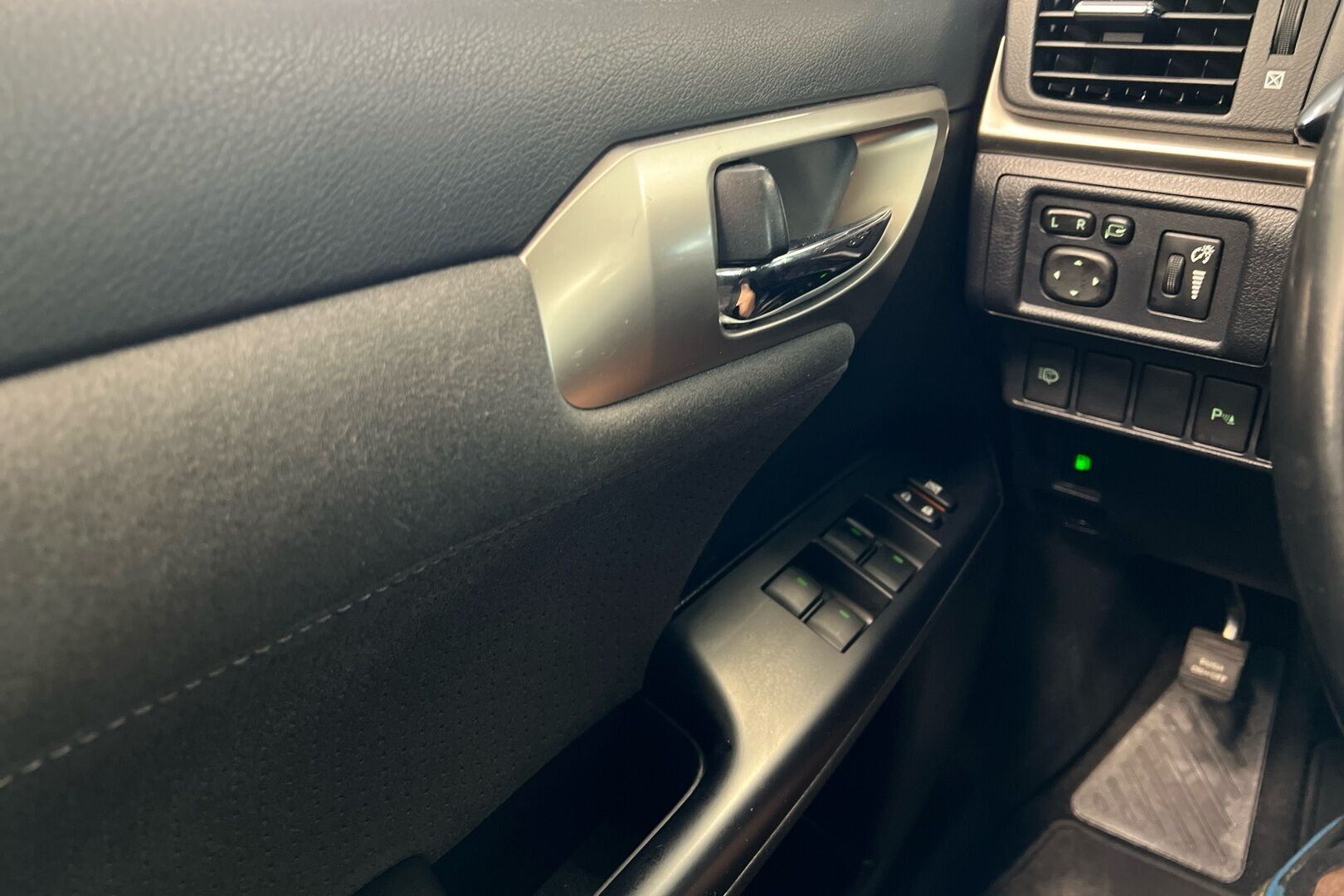 Lexus CT iso kuva 18