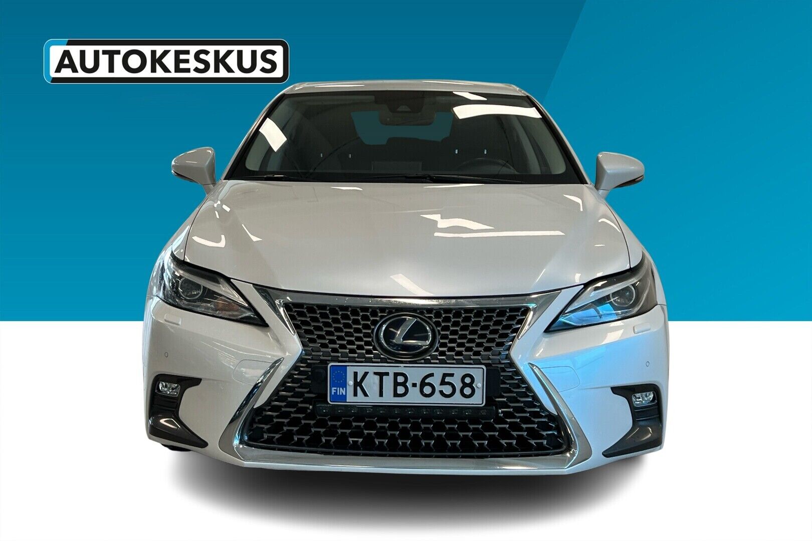Lexus CT iso kuva 3