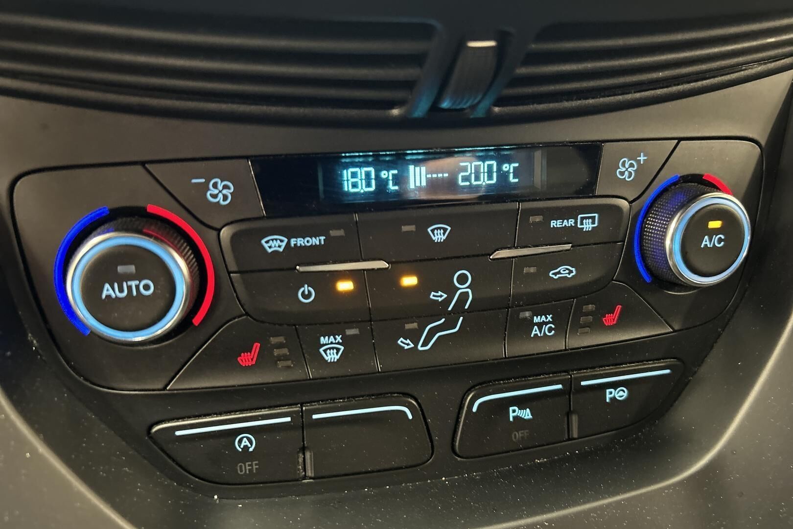 Ford Kuga iso kuva 19