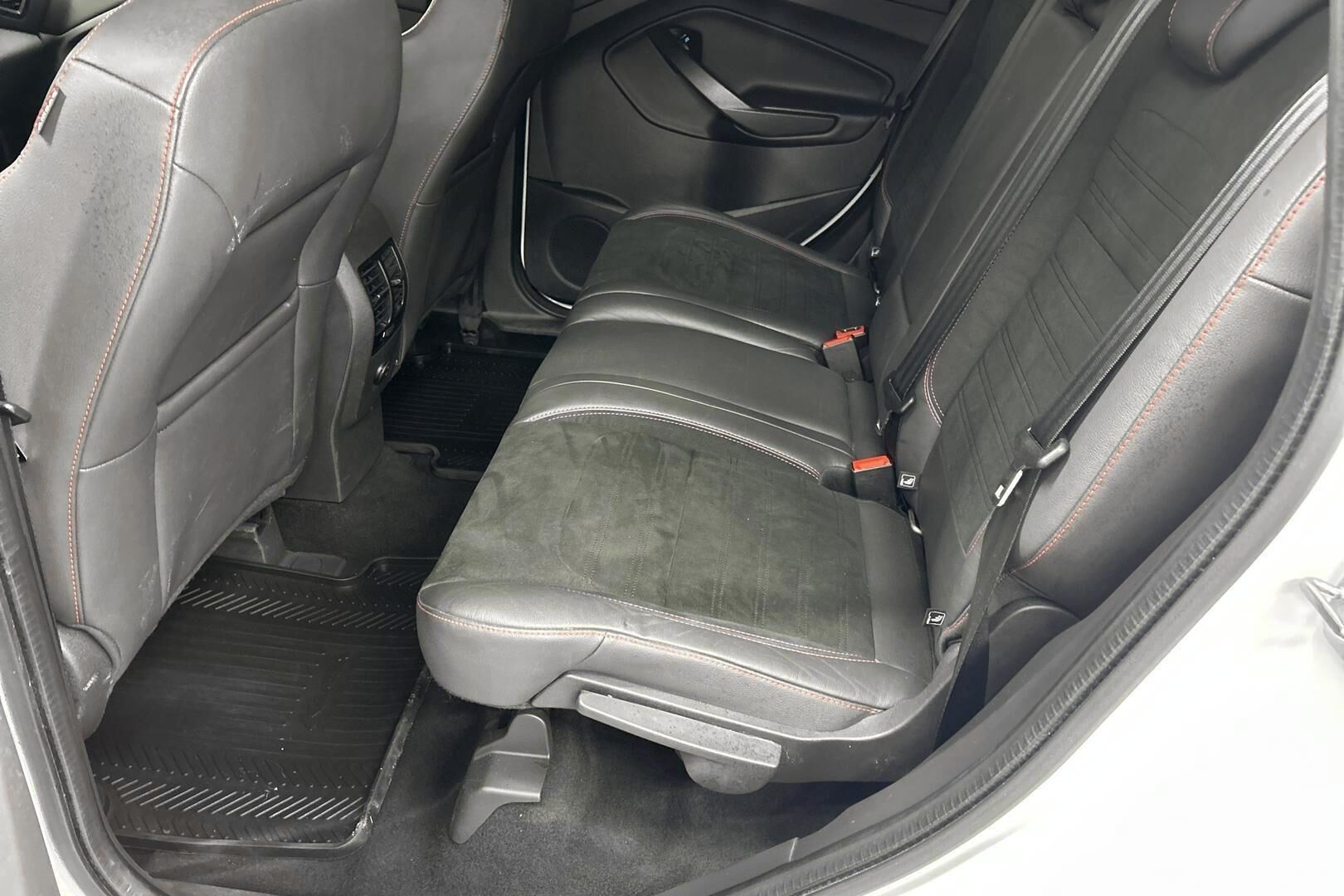 Ford Kuga iso kuva 8
