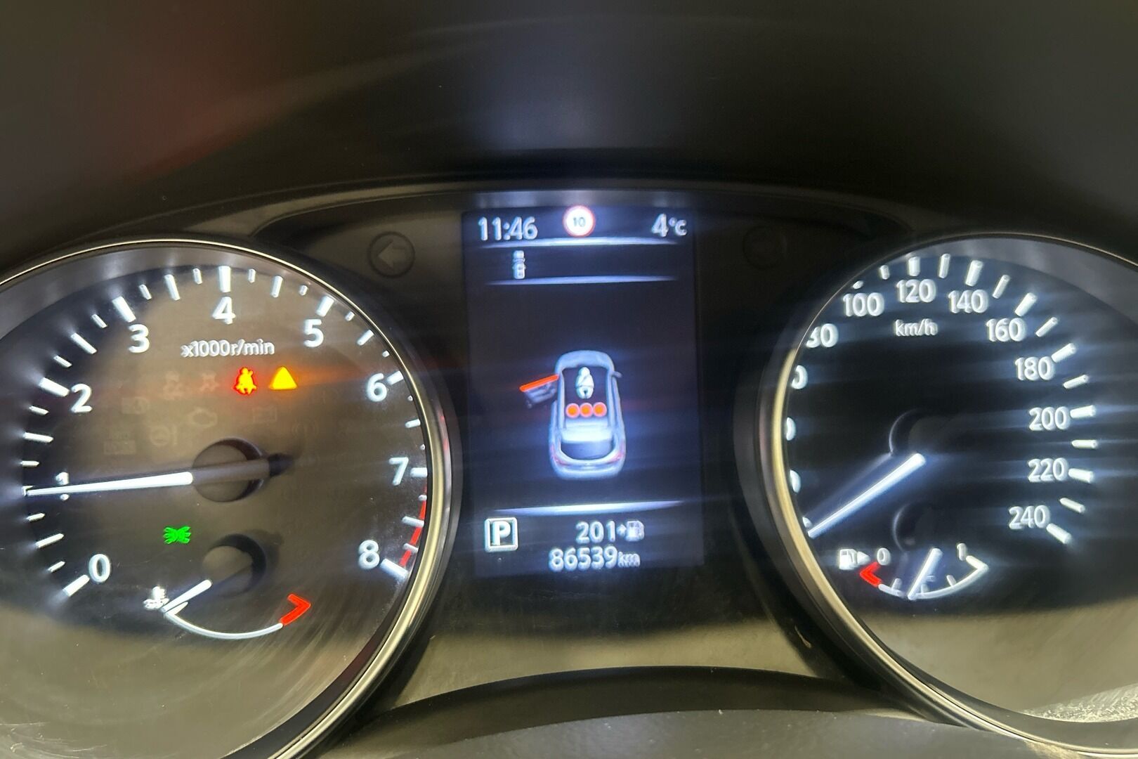 Nissan Qashqai iso kuva 8