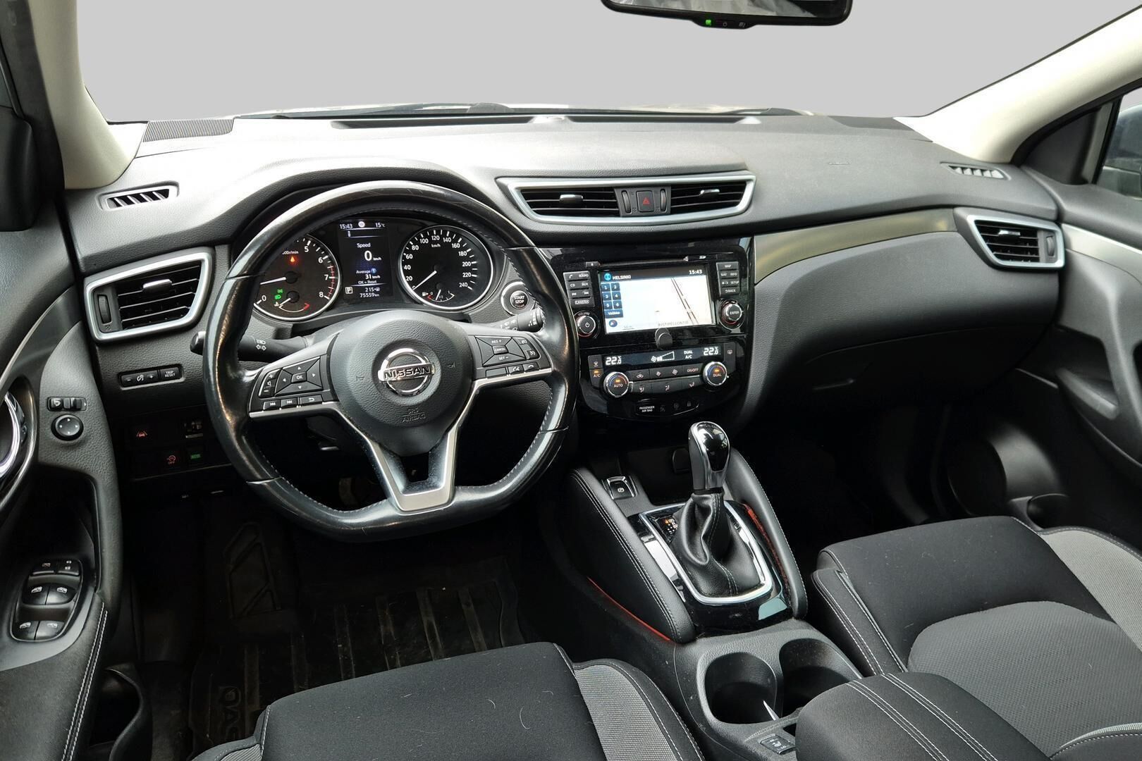 Nissan Qashqai iso kuva 2