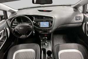 Kia cee'd esikatselu 10