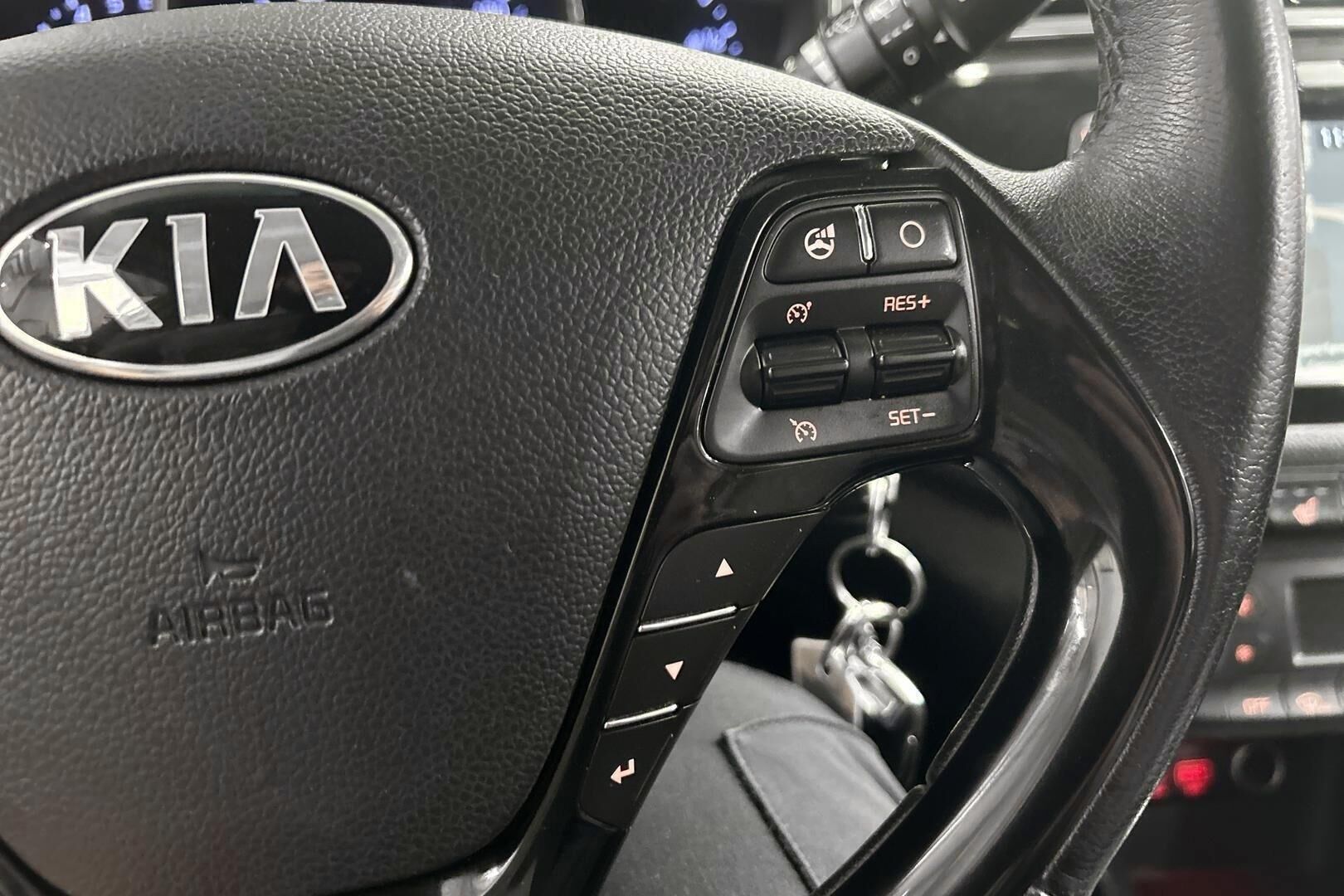 Kia cee'd iso kuva 15