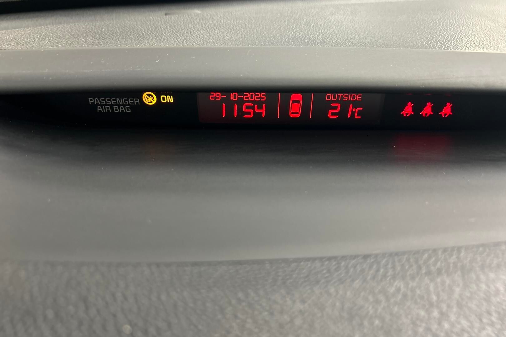 Kia cee'd iso kuva 17